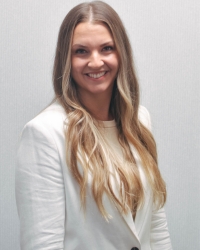 Caitlin  Featherston , APRN